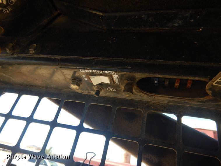 image for item DG4618 1995 John Deere 7775  skid steer loader