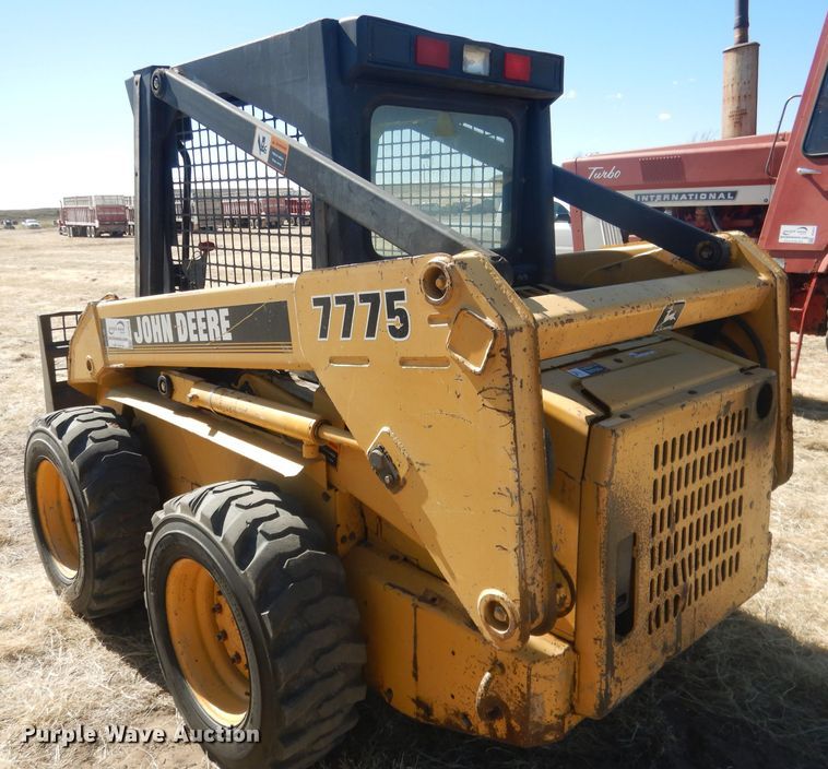 image for item DG4618 1995 John Deere 7775  skid steer loader