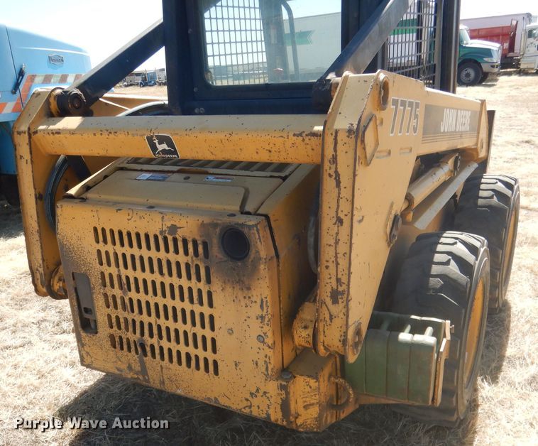 image for item DG4618 1995 John Deere 7775  skid steer loader