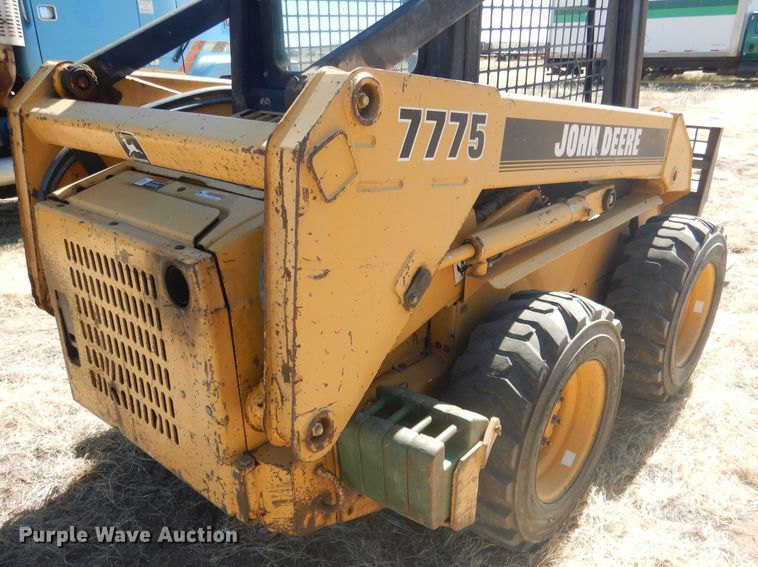 image for item DG4618 1995 John Deere 7775  skid steer loader