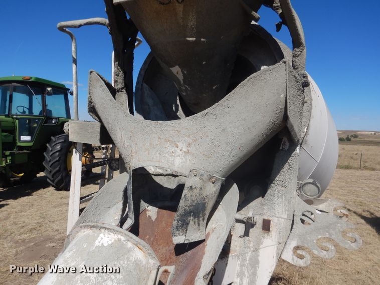 image for item DG4619 Mcneilus ready mix bed