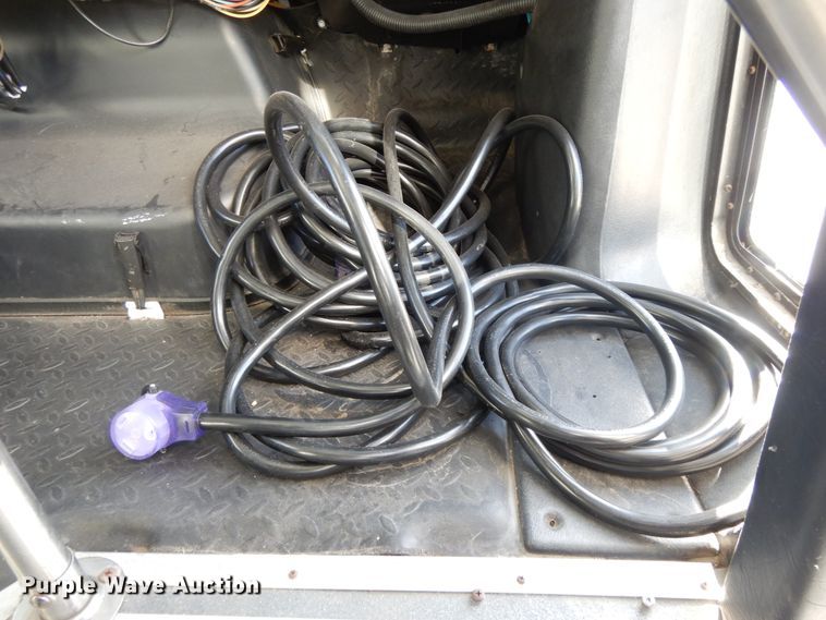 image for item DH0053 2008 Chevrolet C5500  food truck