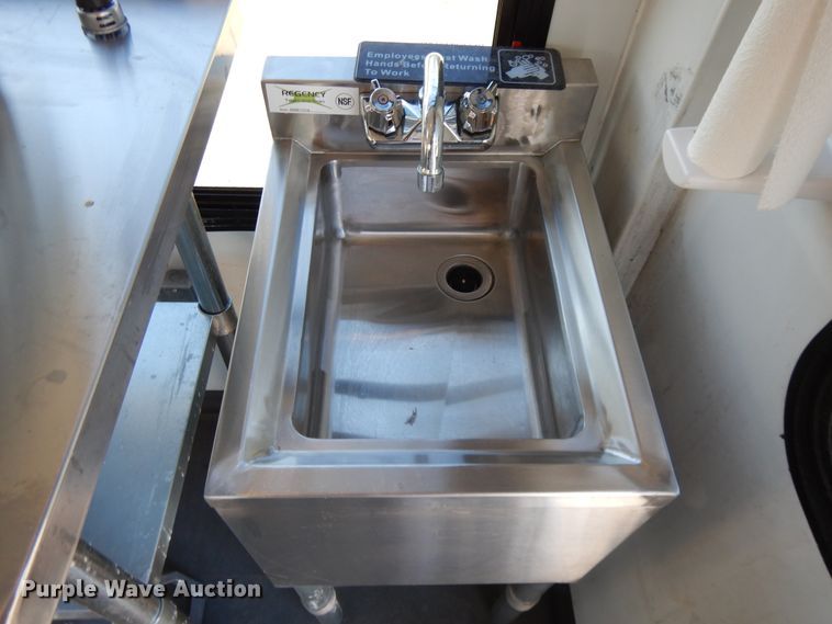 image for item DH0053 2008 Chevrolet C5500  food truck