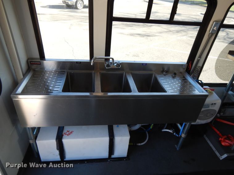 image for item DH0053 2008 Chevrolet C5500  food truck