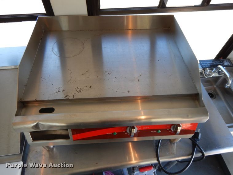 image for item DH0053 2008 Chevrolet C5500  food truck