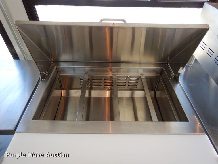 image for item DH0053 2008 Chevrolet C5500  food truck