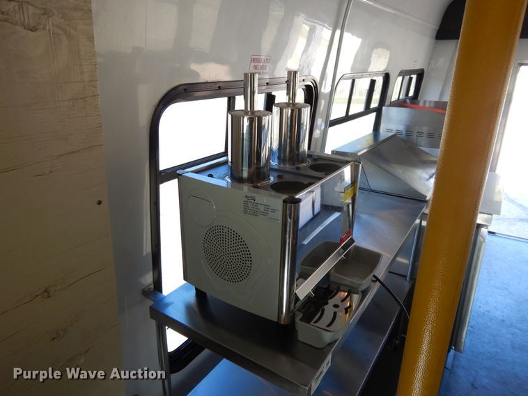 image for item DH0053 2008 Chevrolet C5500  food truck