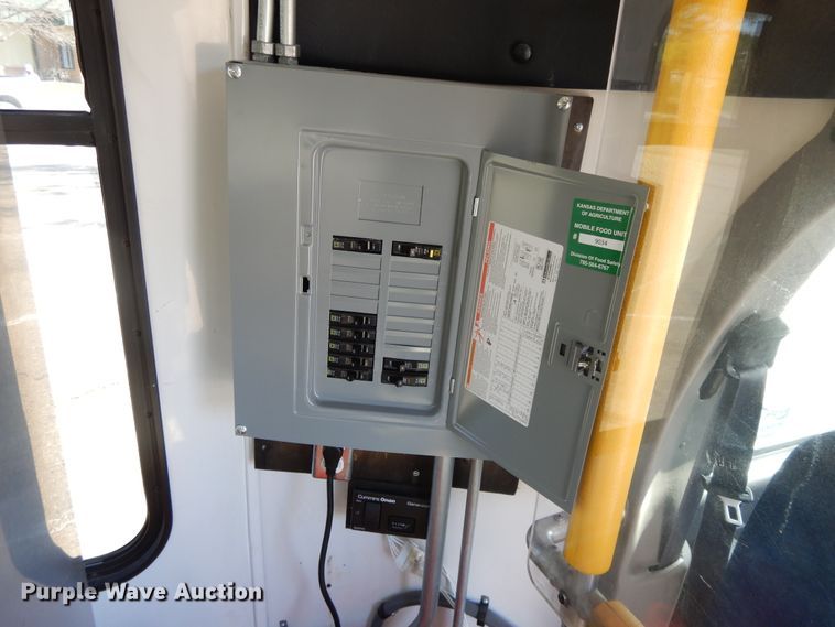 image for item DH0053 2008 Chevrolet C5500  food truck