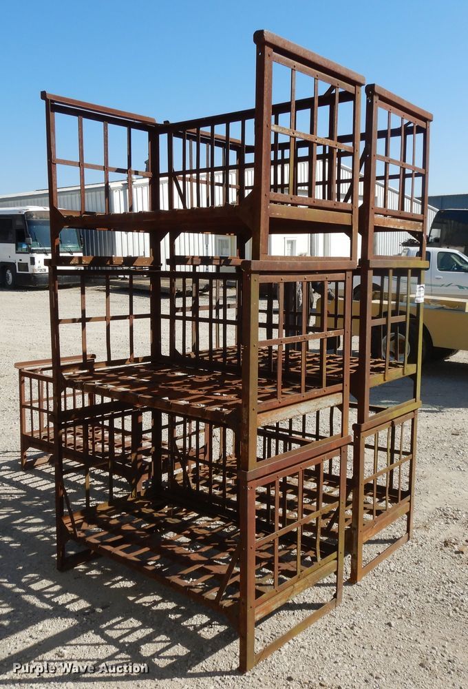 image for item DH0190 (7) parts bins