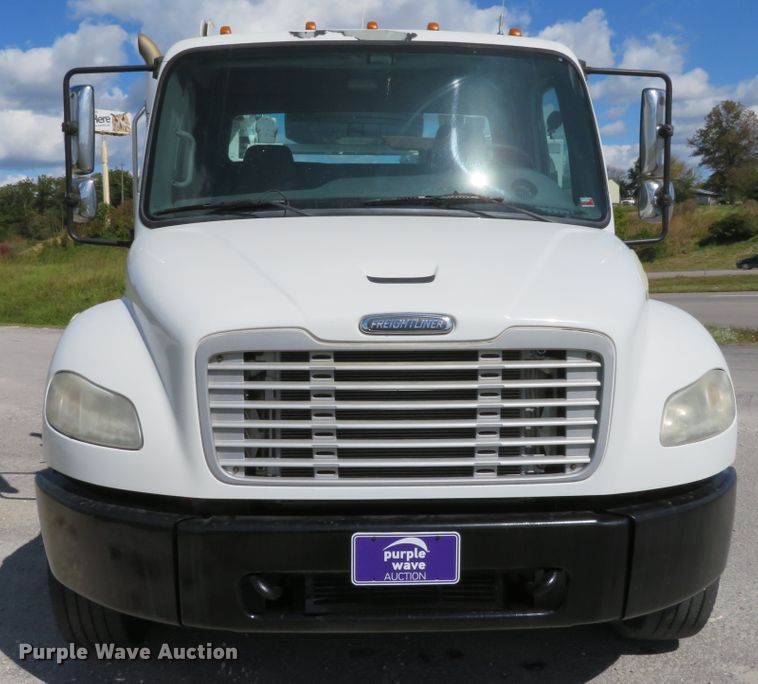 image for item DH1241 2010 Freightliner Business Class M2  utility truck