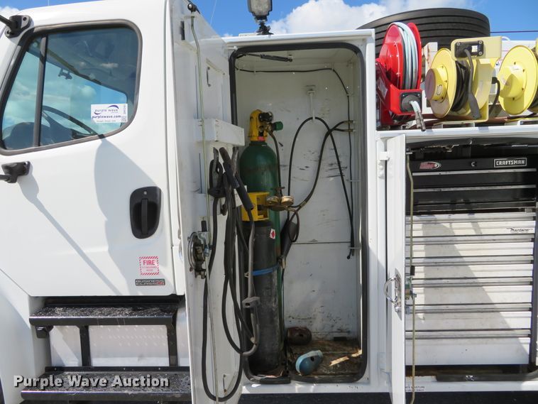 image for item DH1241 2010 Freightliner Business Class M2  utility truck