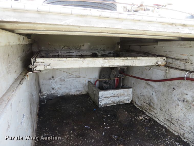 image for item DH1241 2010 Freightliner Business Class M2  utility truck