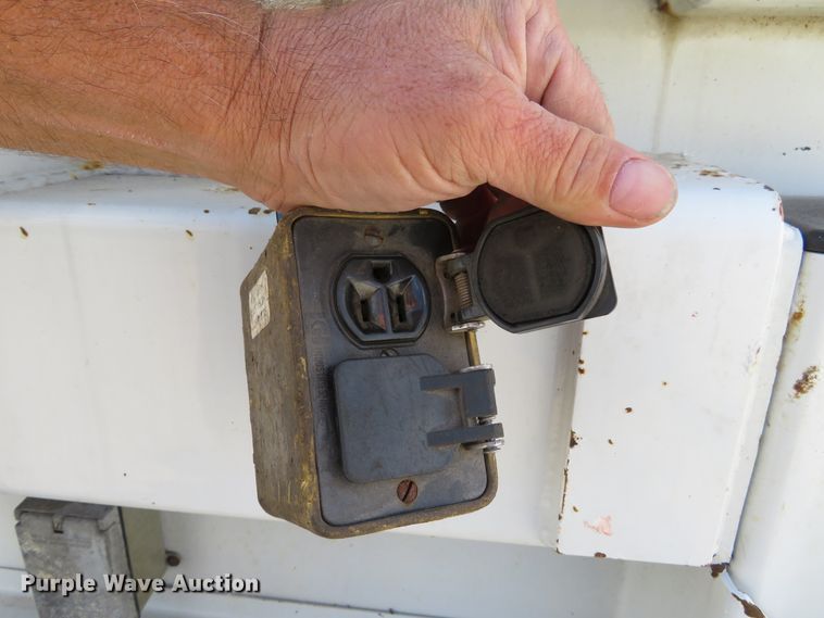 image for item DH1241 2010 Freightliner Business Class M2  utility truck