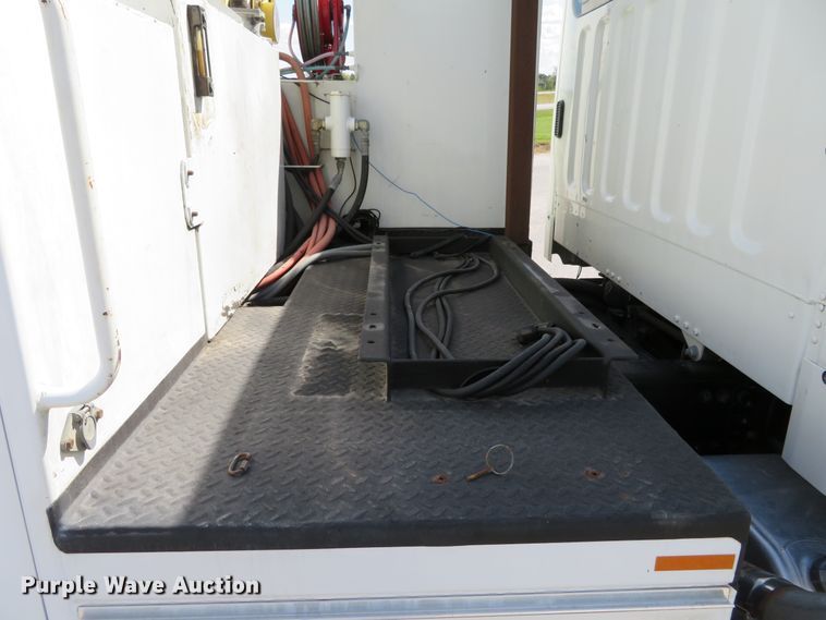 image for item DH1241 2010 Freightliner Business Class M2  utility truck