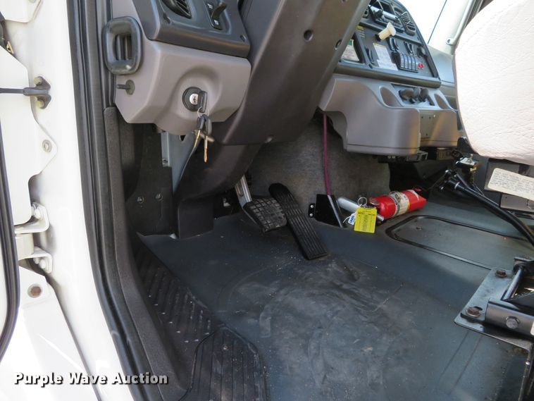 image for item DH1241 2010 Freightliner Business Class M2  utility truck