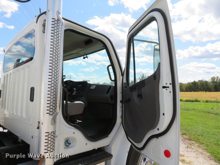 image for item DH1241 2010 Freightliner Business Class M2  utility truck