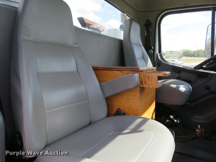 image for item DH1241 2010 Freightliner Business Class M2  utility truck