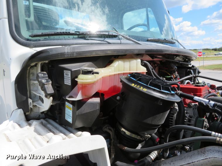 image for item DH1241 2010 Freightliner Business Class M2  utility truck