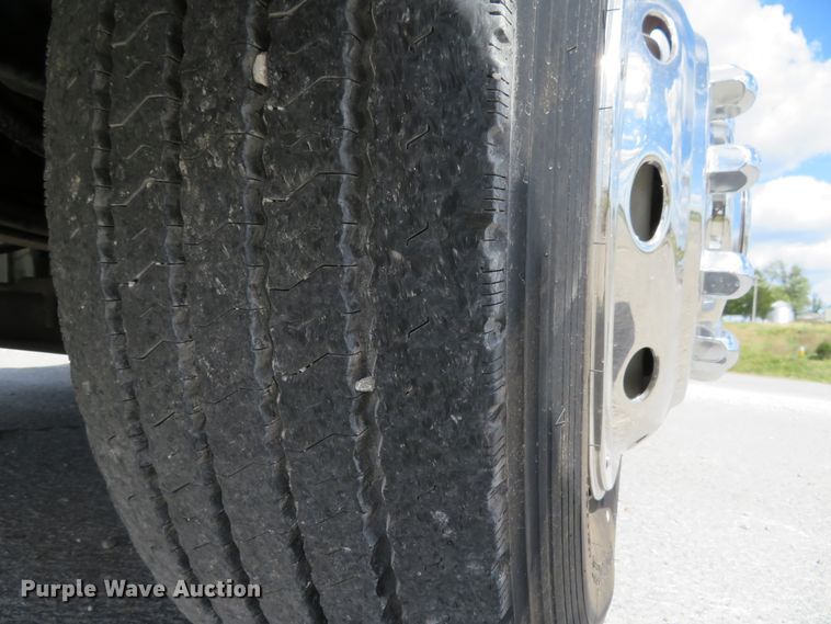 image for item DH1241 2010 Freightliner Business Class M2  utility truck