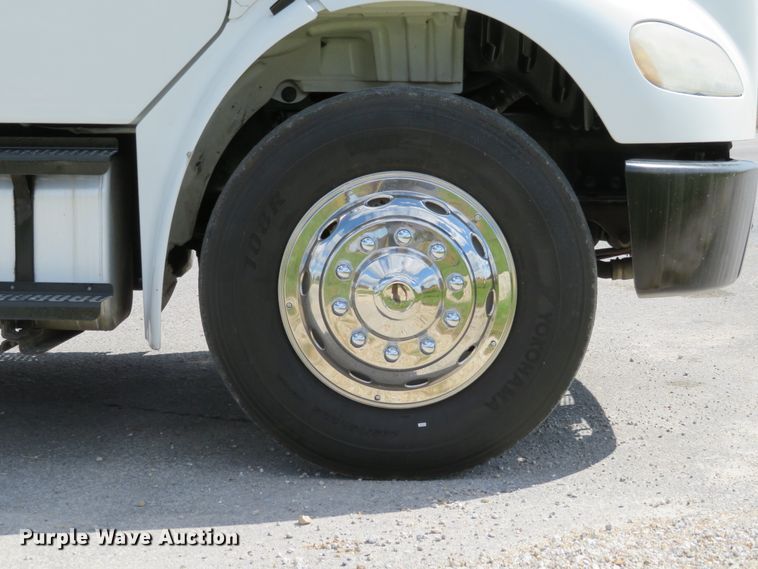 image for item DH1241 2010 Freightliner Business Class M2  utility truck