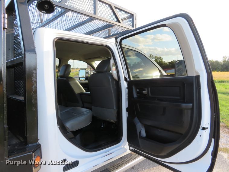 image for item DH1245 2014 Dodge Ram 5500HD  Crew Cab flatbed truck