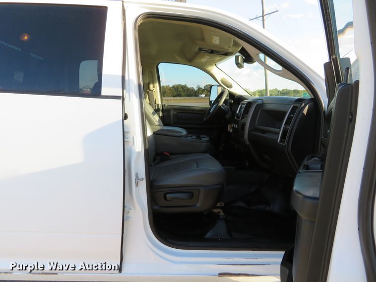 image for item DH1245 2014 Dodge Ram 5500HD  Crew Cab flatbed truck