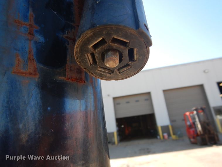 image for item DH5210 2016 Big Tex equipment trailer