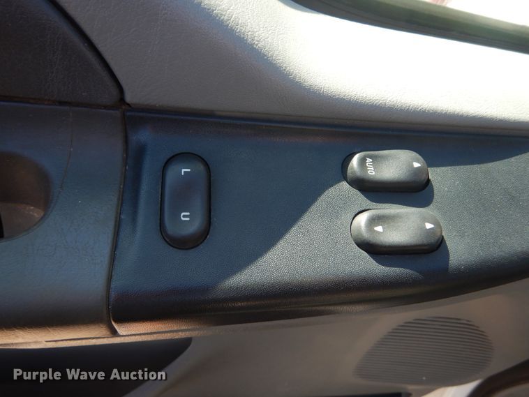 image for item DH5212 2008 Ford F750 Super Duty XLT  flat dump bed truck