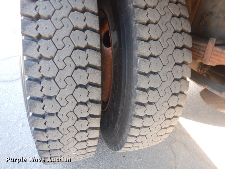 image for item DH5212 2008 Ford F750 Super Duty XLT  flat dump bed truck