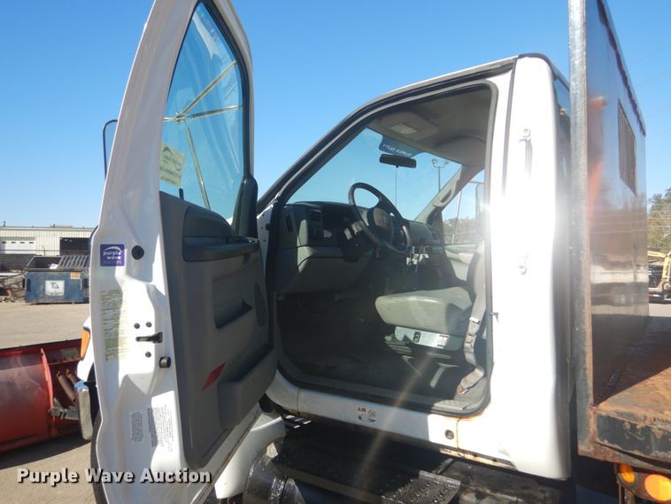 image for item DH5213 2008 Ford F750 Super Duty XLT  flat dump bed truck