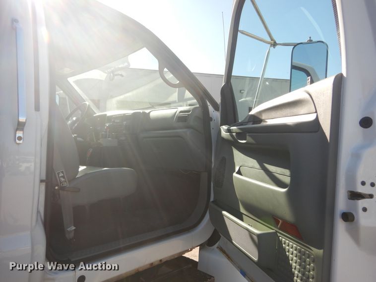 image for item DH5213 2008 Ford F750 Super Duty XLT  flat dump bed truck