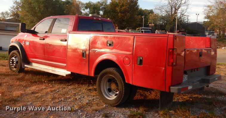 image for item DH5218 2011 Dodge Ram 5500HD SLT  Crew Cab utility truck