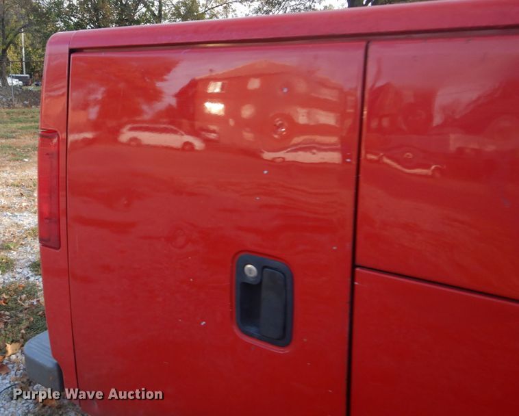 image for item DH5218 2011 Dodge Ram 5500HD SLT  Crew Cab utility truck