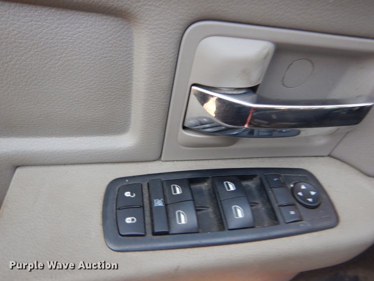 image for item DH5218 2011 Dodge Ram 5500HD SLT  Crew Cab utility truck