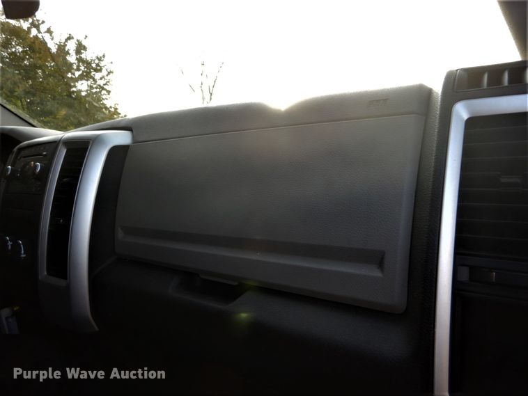 image for item DH5218 2011 Dodge Ram 5500HD SLT  Crew Cab utility truck