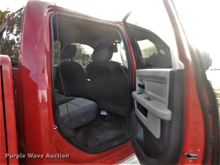 image for item DH5218 2011 Dodge Ram 5500HD SLT  Crew Cab utility truck