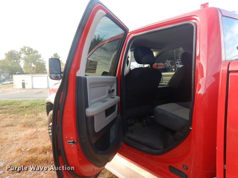 image for item DH5218 2011 Dodge Ram 5500HD SLT  Crew Cab utility truck
