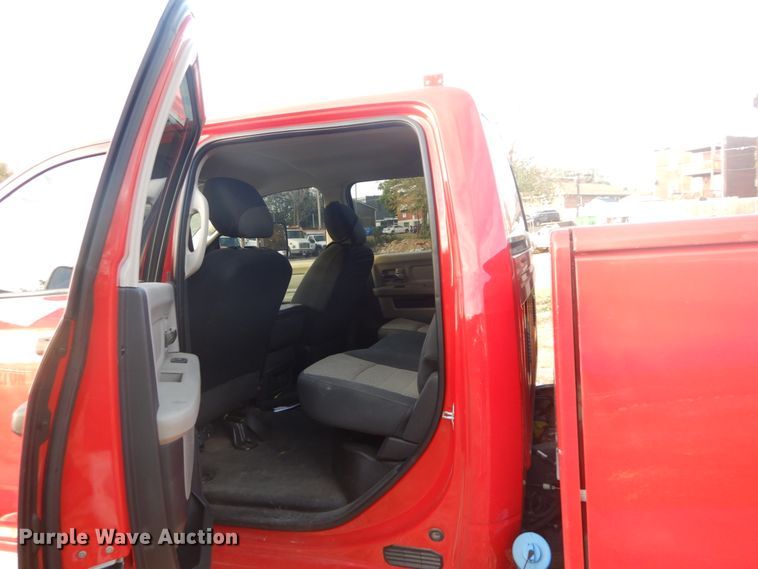 image for item DH5218 2011 Dodge Ram 5500HD SLT  Crew Cab utility truck