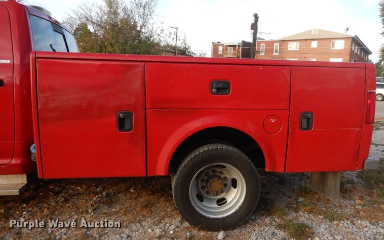 image for item DH5218 2011 Dodge Ram 5500HD SLT  Crew Cab utility truck