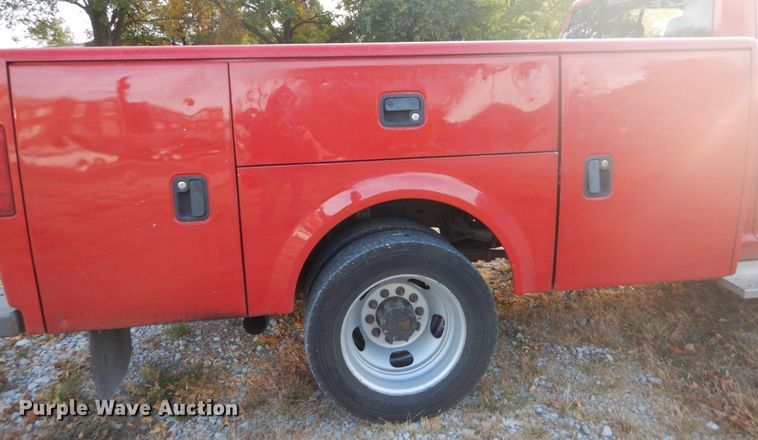 image for item DH5218 2011 Dodge Ram 5500HD SLT  Crew Cab utility truck