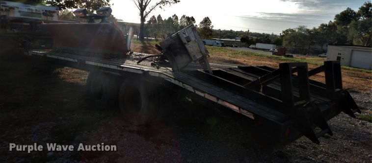 image for item DH5219 2000 Millennium equipment trailer