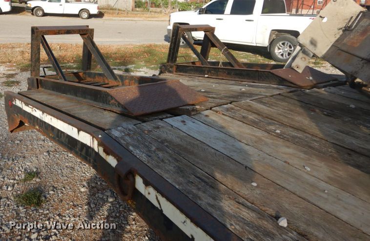 image for item DH5219 2000 Millennium equipment trailer