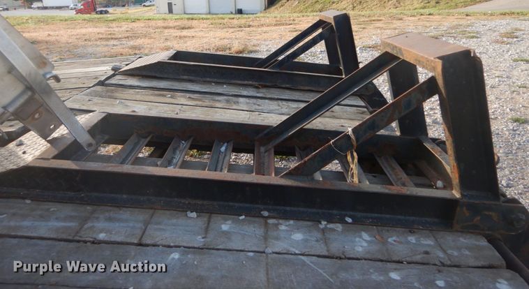 image for item DH5219 2000 Millennium equipment trailer