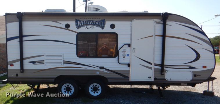 image for item DH5380 2017 Forest River Wildwood X-Lite 201-BHXL  camper