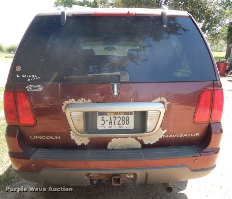 image for item DH6592 2003 Lincoln Navigator  SUV