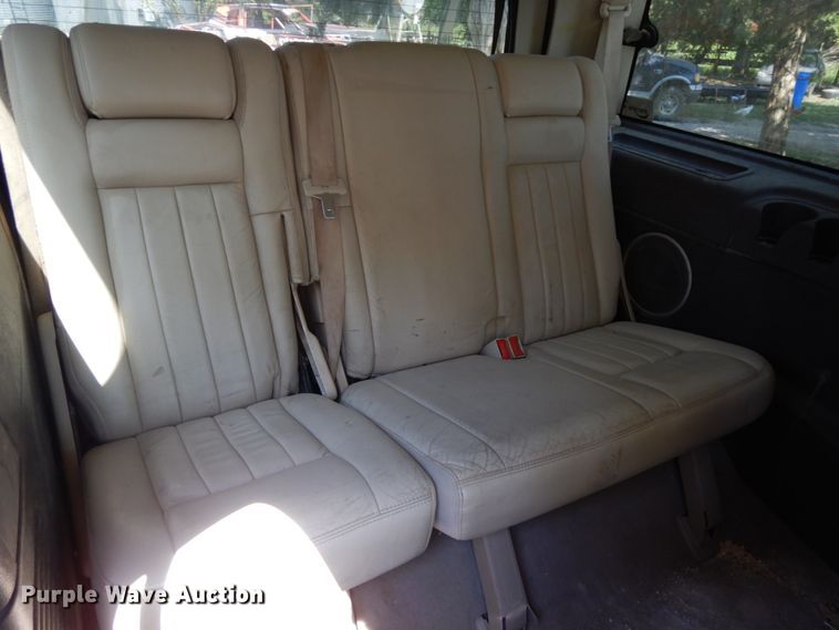 image for item DH6592 2003 Lincoln Navigator  SUV