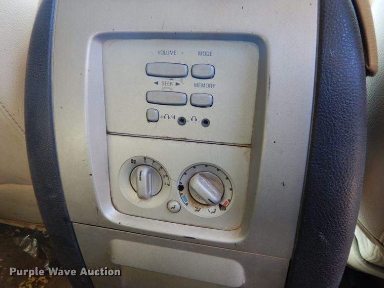 image for item DH6592 2003 Lincoln Navigator  SUV