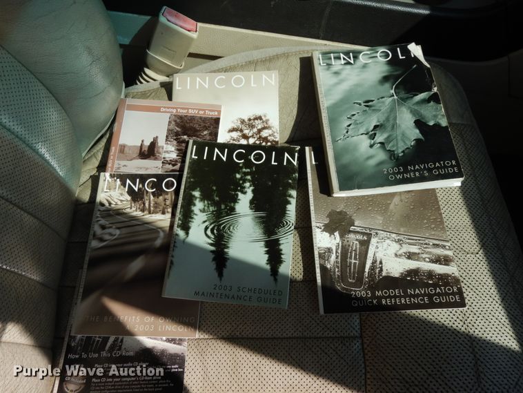 image for item DH6592 2003 Lincoln Navigator  SUV