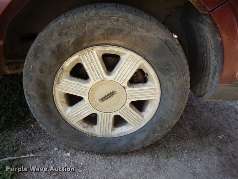 image for item DH6592 2003 Lincoln Navigator  SUV