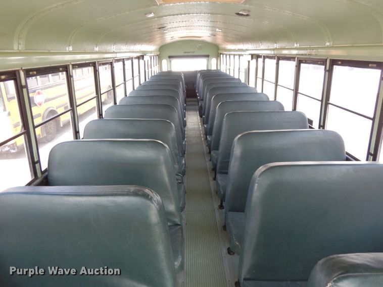 image for item DH6644 1995 Thomas Built Saf-T-Liner  school bus